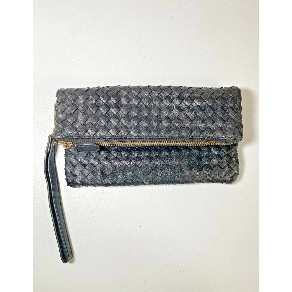 Urban Expressions Vegan Black Woven Clutch Wallet Wristlet Zip Close Pocket